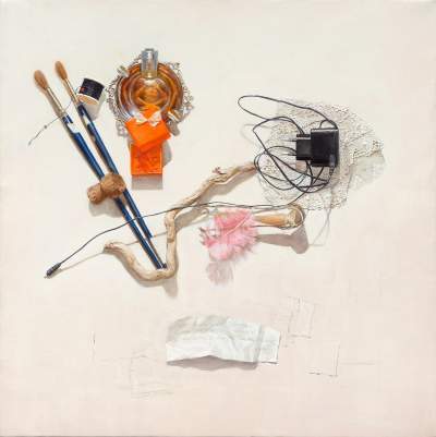 «Αἴνιγμα  δανείστηκα, /αἴνιγμα ἐπέστρεψα. / Ἄφησα νὰ μὴν ξέρω / πῶς λύνεται ἕνα χθές, / ἕνα ἐξαρτᾶται, /τὸ αἴνιγμα τῶν ἀσυμπτώτων.» Κ.Δ. 